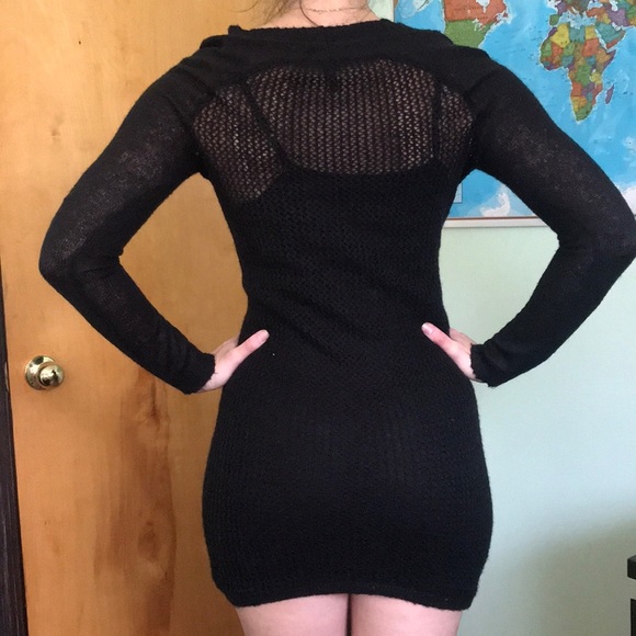 Black Dress 👗 - Picture 3 of 3